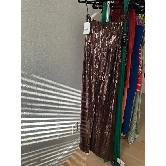 retrofete Ember Dress in Dark Chocolate - Picture 11 of 14